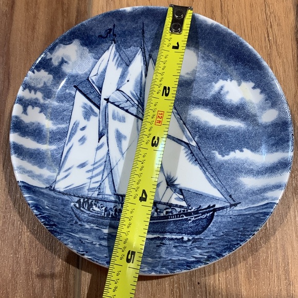 Vintage mini plate w Bluenose II transfer, Burleigh Staffordshire England - Picture 2 of 4
